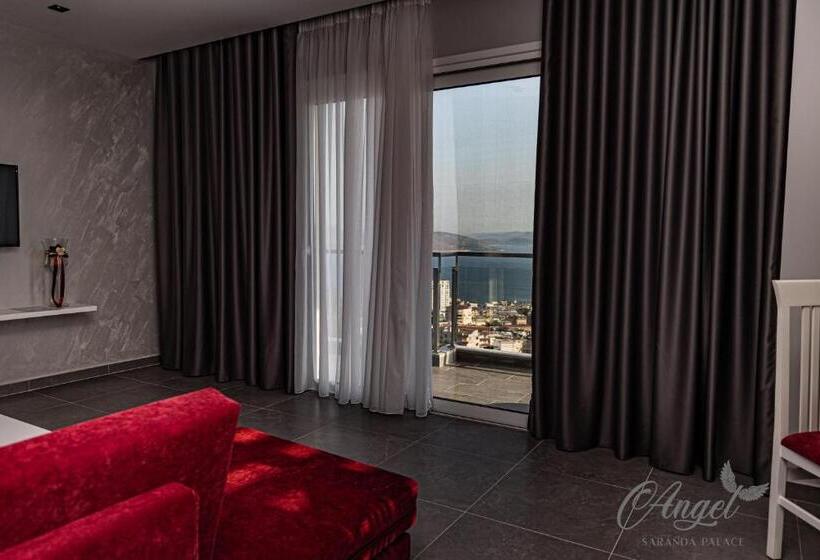سوییت جونیور با چشم‌انداز دریا, Angel Saranda Palace