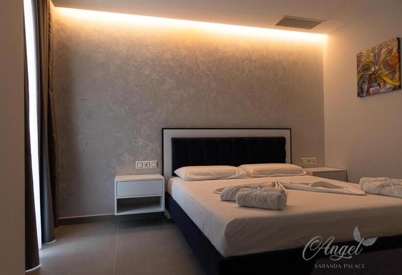 سوییت جونیور با چشم‌انداز دریا, Angel Saranda Palace