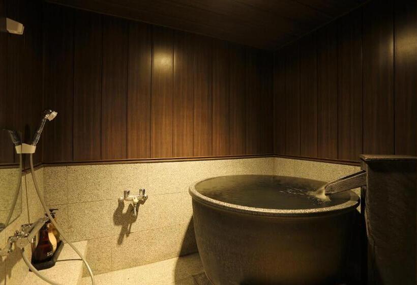 Juniorsvit, 湯村温泉郷 御宿コトブキ