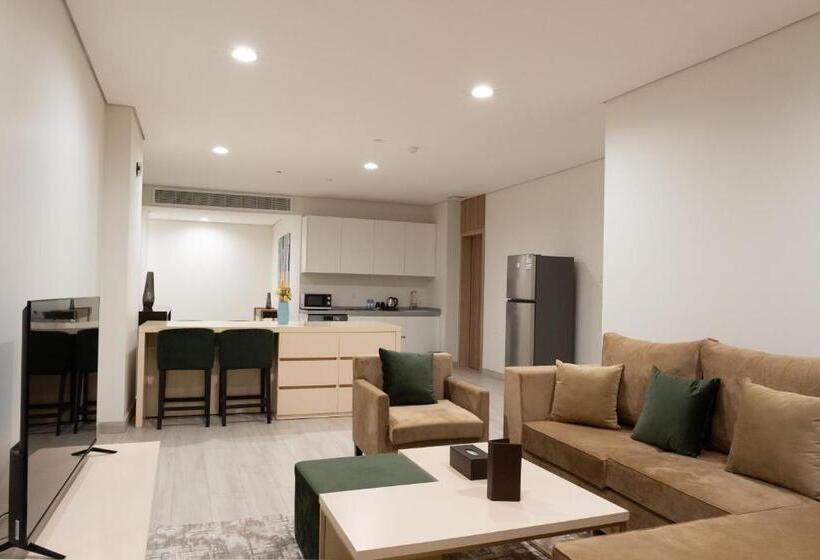 带3个卧室的公寓, Mirot