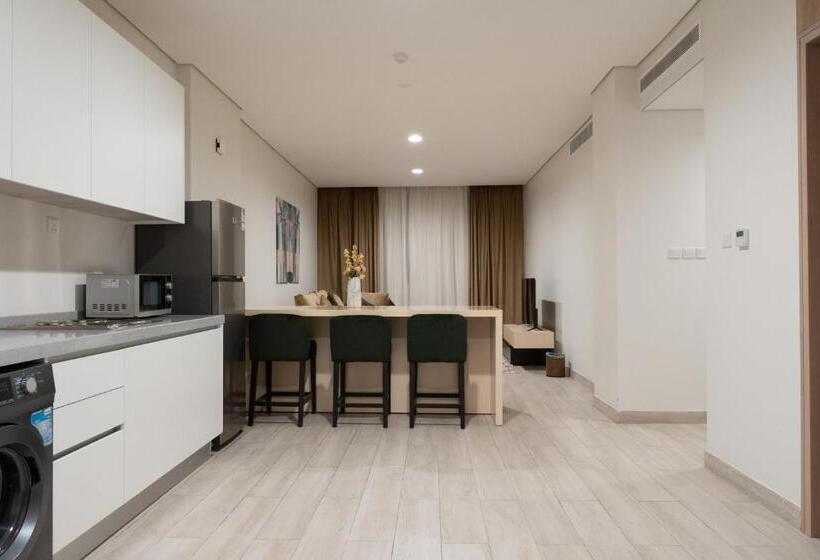 带3个卧室的公寓, Mirot