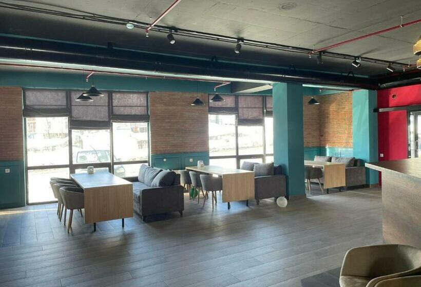 آپارتمان 1 خوابه با بالکن, Apartment Qumli