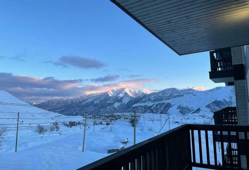 آپارتمان 1 خوابه با بالکن, Apartment Qumli