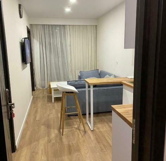 آپارتمان 1 خوابه با بالکن, Apartment Qumli