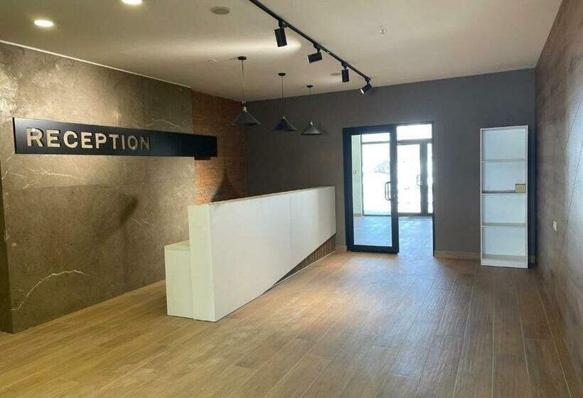 آپارتمان 1 خوابه با بالکن, Apartment Qumli