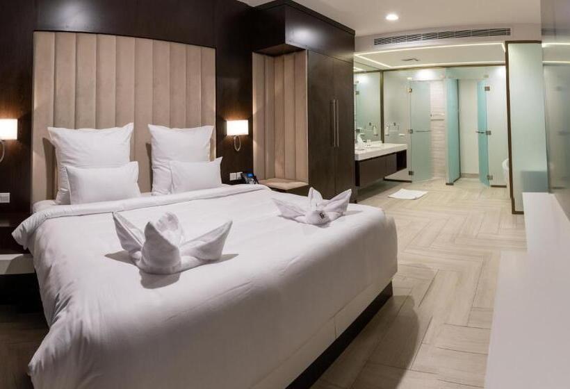 带2个卧室的公寓, Mirot