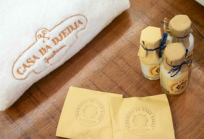 اتاق لوکس سه تخته, Casa Da Djedja