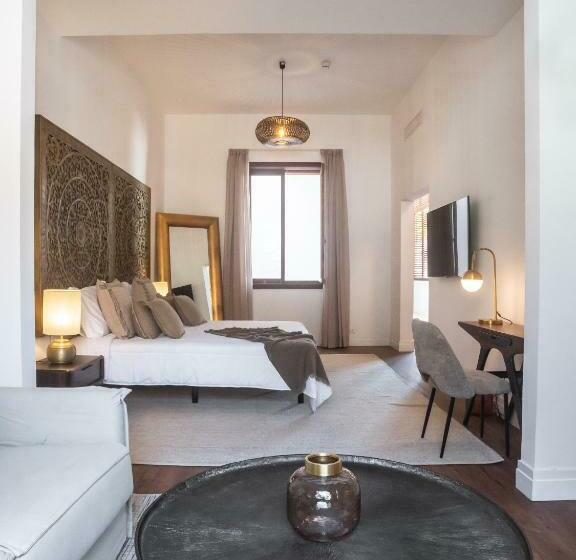 اتاق لوکس سه تخته, Casa Da Djedja