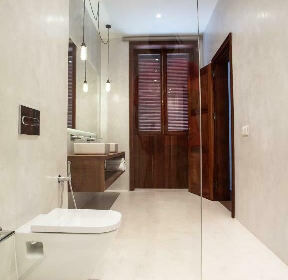 اتاق لوکس سه تخته, Casa Da Djedja