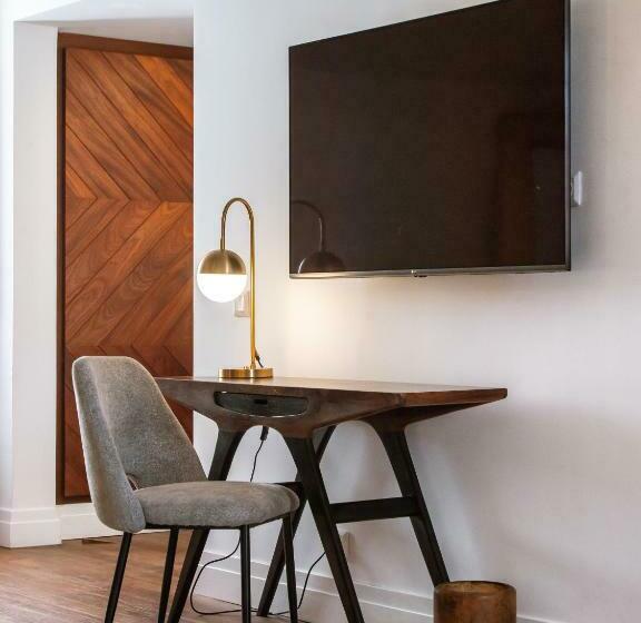 اتاق لوکس سه تخته, Casa Da Djedja