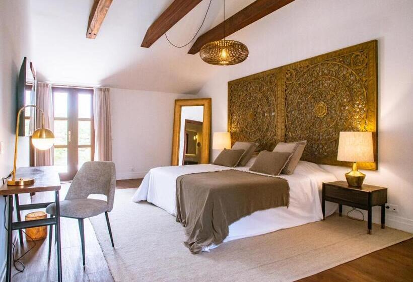 اتاق لوکس سه تخته, Casa Da Djedja