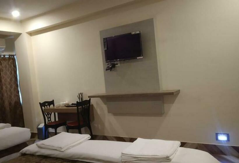 غرفة ديلوكس, Shreesh