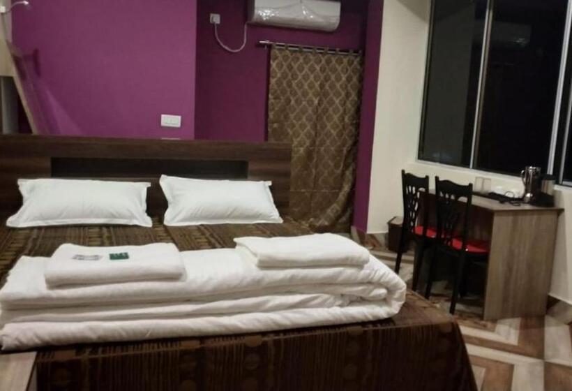 غرفة ديلوكس, Shreesh