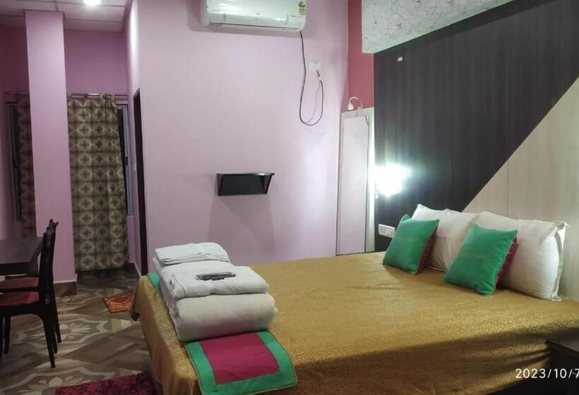 غرفة ديلوكس, Shreesh