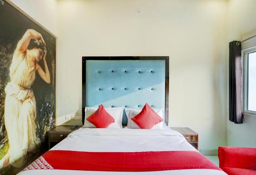 트리플 클래식 룸, Super Hotel O Haveli Inn