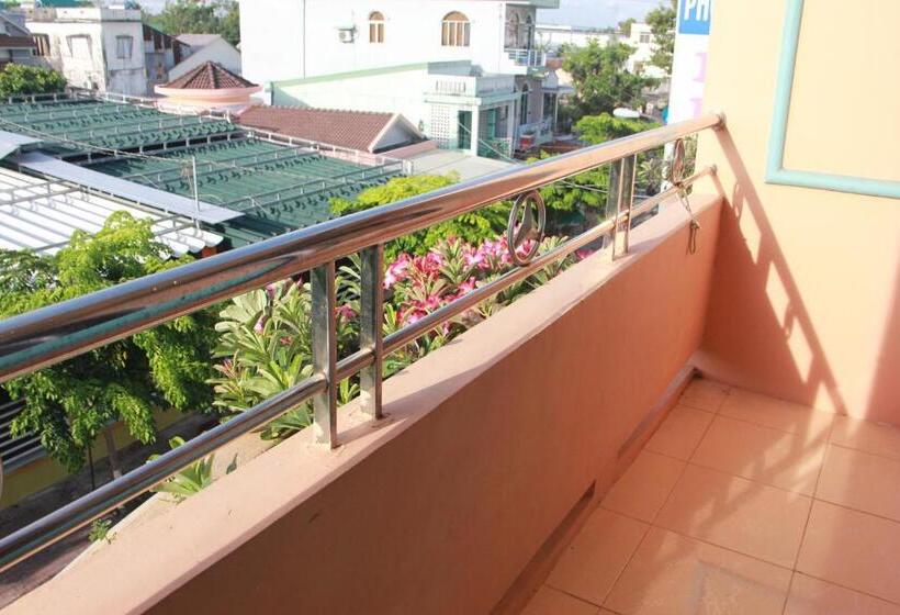 اتاق لوکس با بالکن, Huỳnh Hương Guesthouse