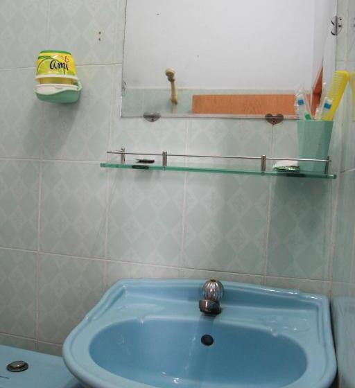 اتاق خانوادگی, Huỳnh Hương Guesthouse