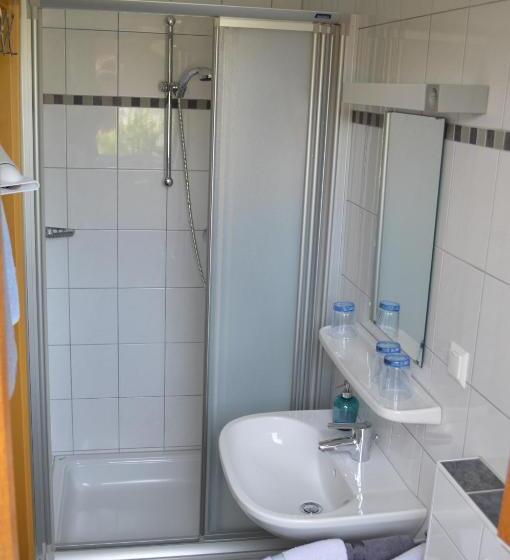 스탠다드 트리플 룸, Pension Hartmann