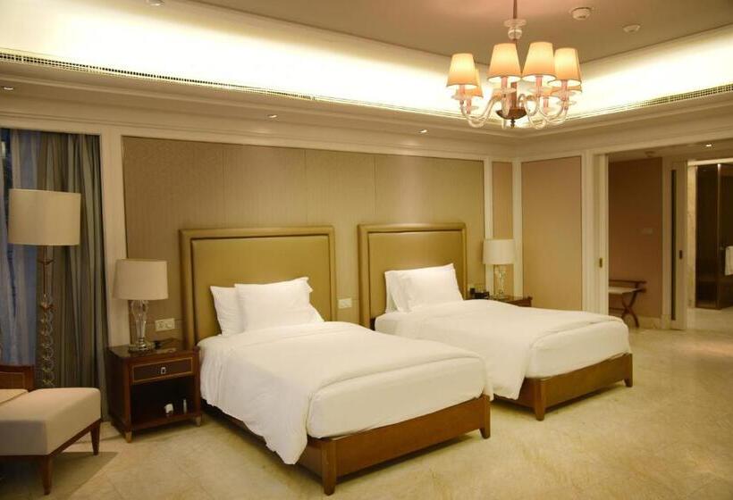 Номер Deluxe Вид на Сад, Wanda Reign Resort & Villas Sanya Haitang Bay