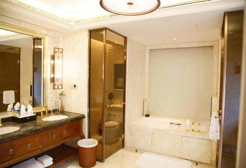 اتاق لوکس با تخت بزرگ, Wanda Reign Resort & Villas Sanya Haitang Bay