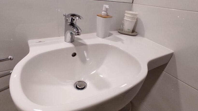 اتاق استاندارد چهار تخته, Dimora Al Saraceno