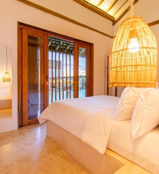 جناح مطلّ علي حمام السباحة, Cafe Jeri