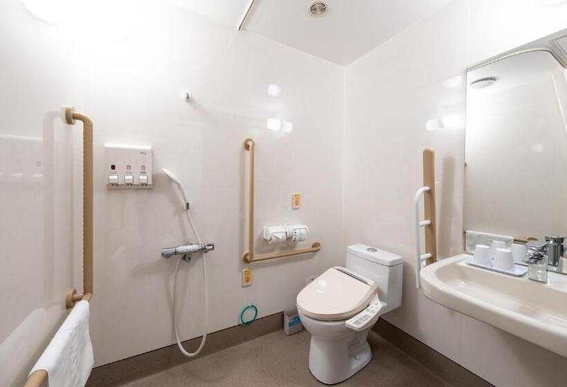 חדר סטנדרט מותאם לאדם עם מוגבלויות, Toyoko Inn Tsubame Sanjo Ekimae