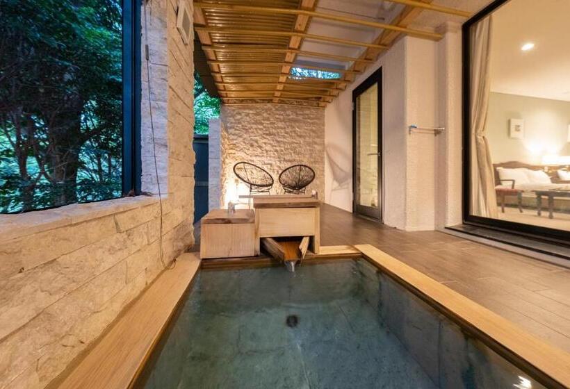 Standard room with outdoor bath, 伊豆高原温泉ホテル 森の泉