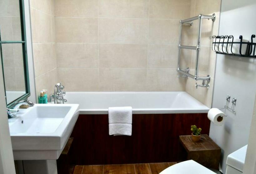 Номер Стандарт, The Nest Hotel & Restaurant