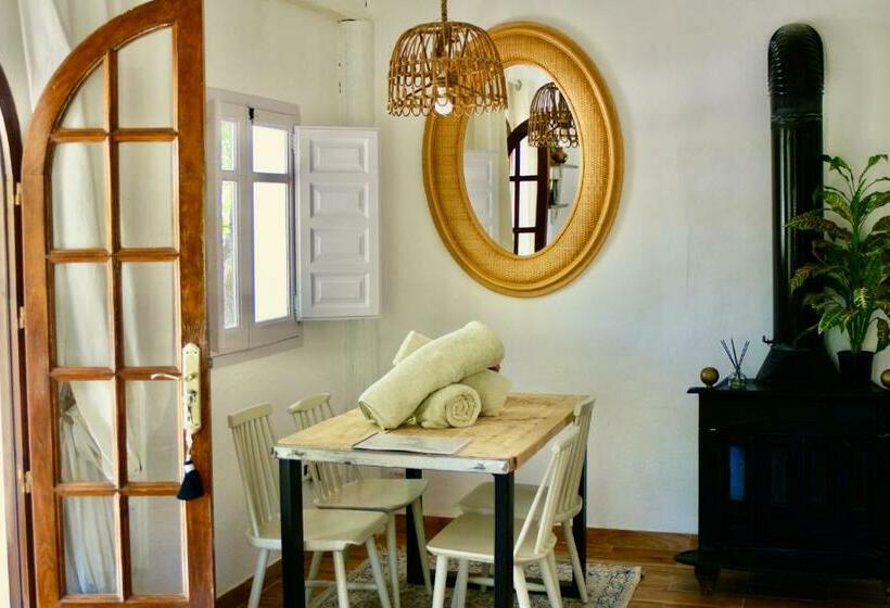 بنجلو عائلى, Finca Mil Estrellas