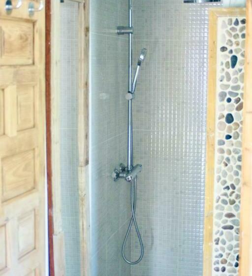 بنجلو عائلى, Finca Mil Estrellas