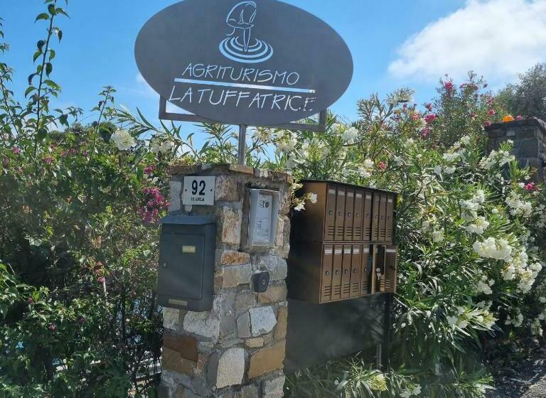 דירת חדר, Agriturismo La Tuffatrice