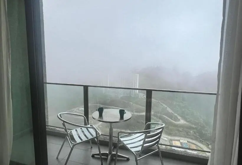 Perhehuone, Atmosphere De Genting