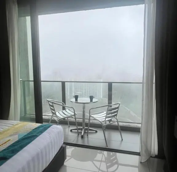 Perhehuone, Atmosphere De Genting