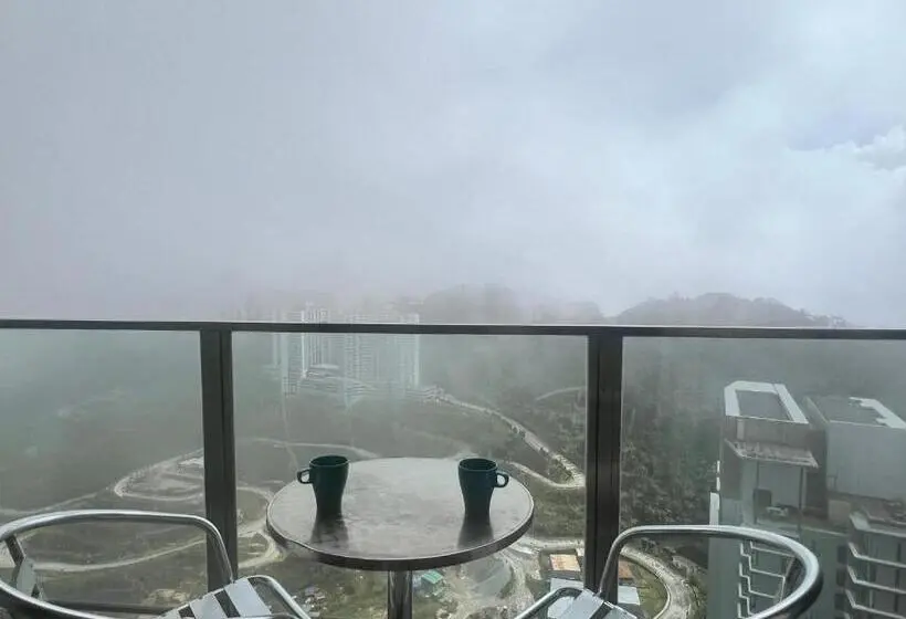 Standard Neljän Hengen Huone Parveke, Atmosphere De Genting
