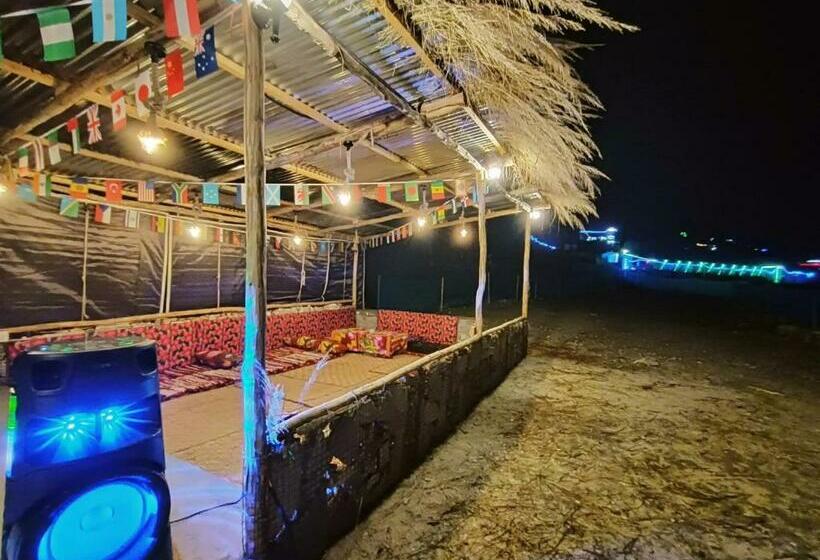 Standard Tent, Cafe Shackstone