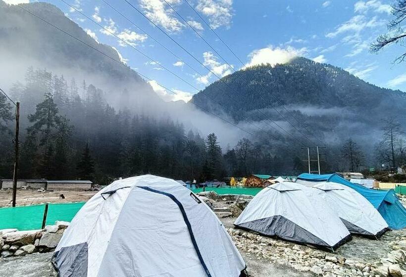 Standard Tent, Cafe Shackstone