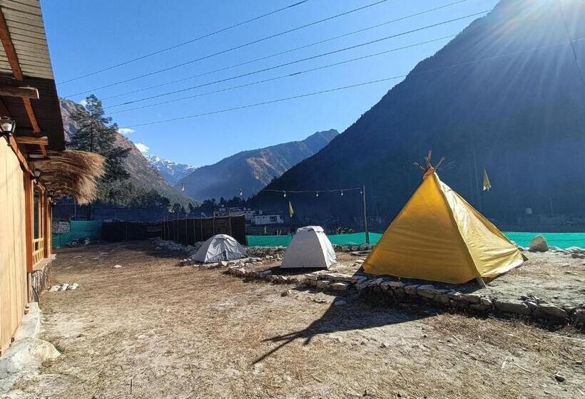 Standard Tent, Cafe Shackstone