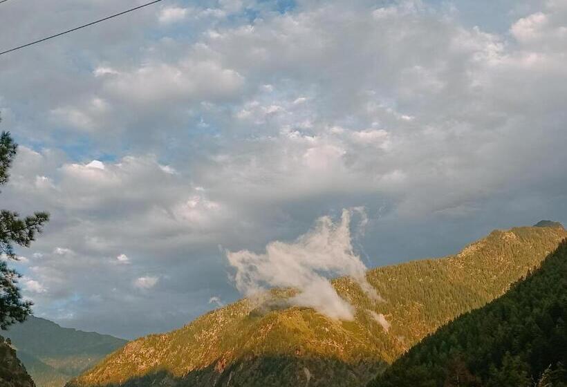 Standard Tent, Cafe Shackstone
