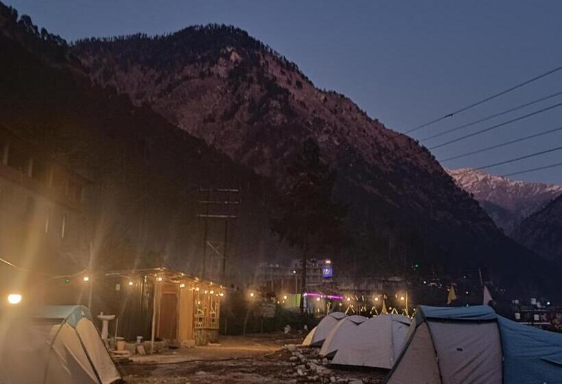 Standard Tent, Cafe Shackstone