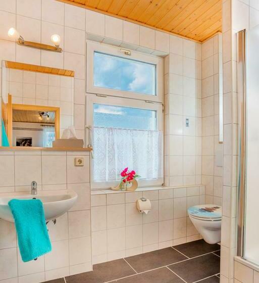 اتاق خانوادگی, Ferienhaus Zur Alten Schule