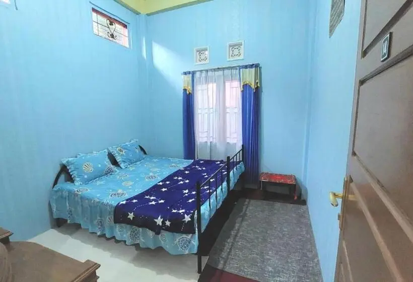 バス共有のスタンダードルーム, Penginapan Syariah Dhifa Indonesian Only