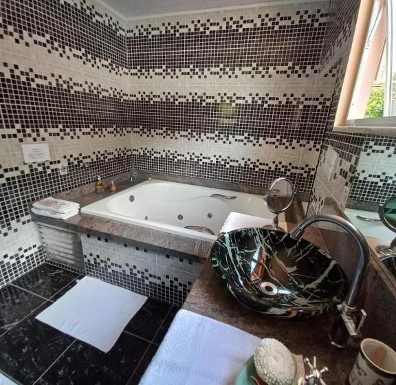 带按摩浴盆的套房, Pousada Klein