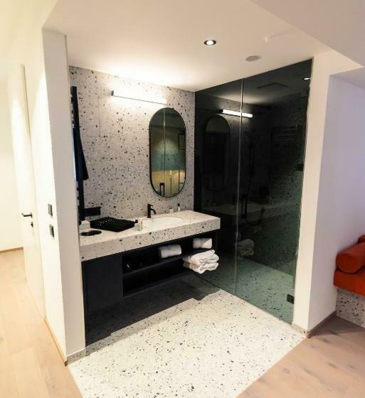 سوییت سوپریور, Boutique Hotel Edelweiss