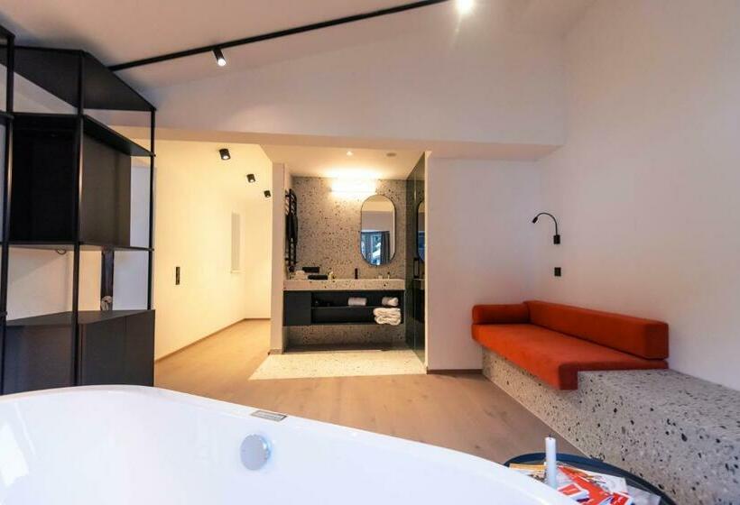 سوییت سوپریور, Boutique Hotel Edelweiss