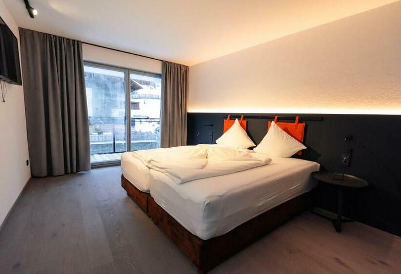 سوییت سوپریور, Boutique Hotel Edelweiss