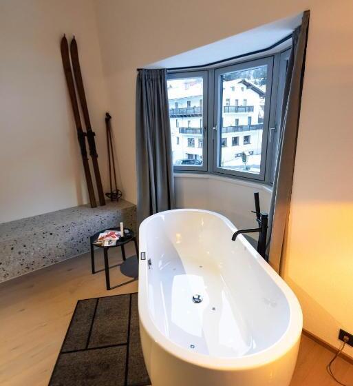 سوییت سوپریور, Boutique Hotel Edelweiss