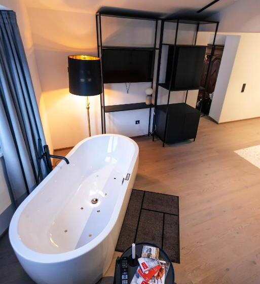 سوییت سوپریور, Boutique Hotel Edelweiss