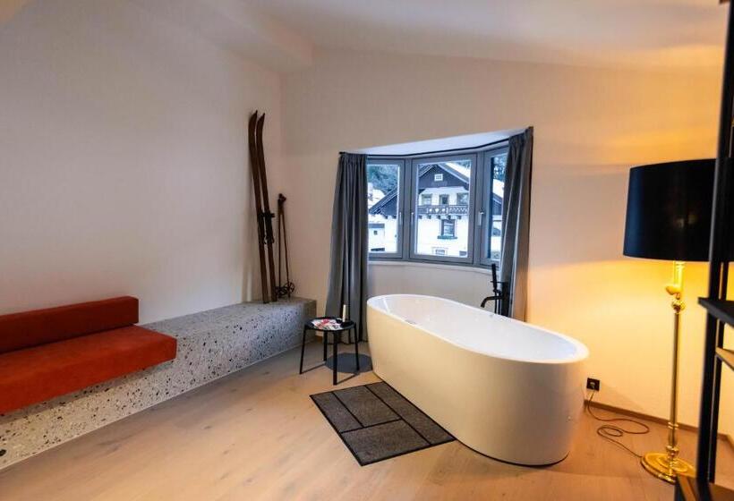 سوییت سوپریور, Boutique Hotel Edelweiss