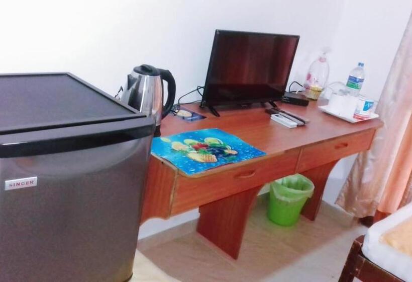 غرفة قياسية ثلاثية مطلة علي الحديقة, Villa Delorenta